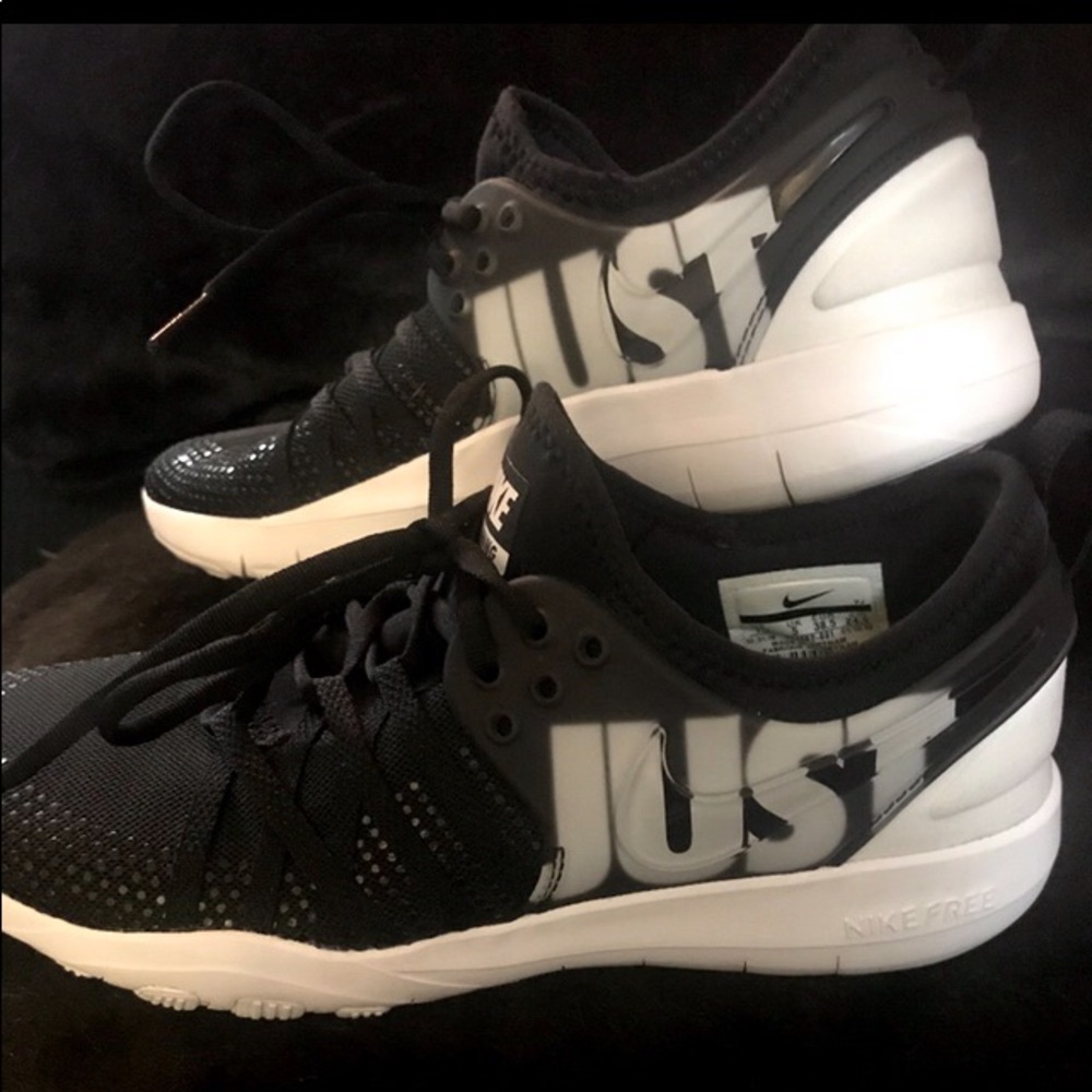 Nike Free TR 7 Premium, Women's size 7 1/2